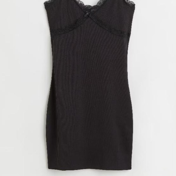 black h&m dress - Picture 2 of 4